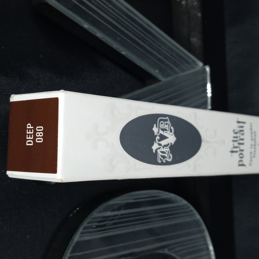 KVD True Portrait Liquid to Powder Foundation Deep 080